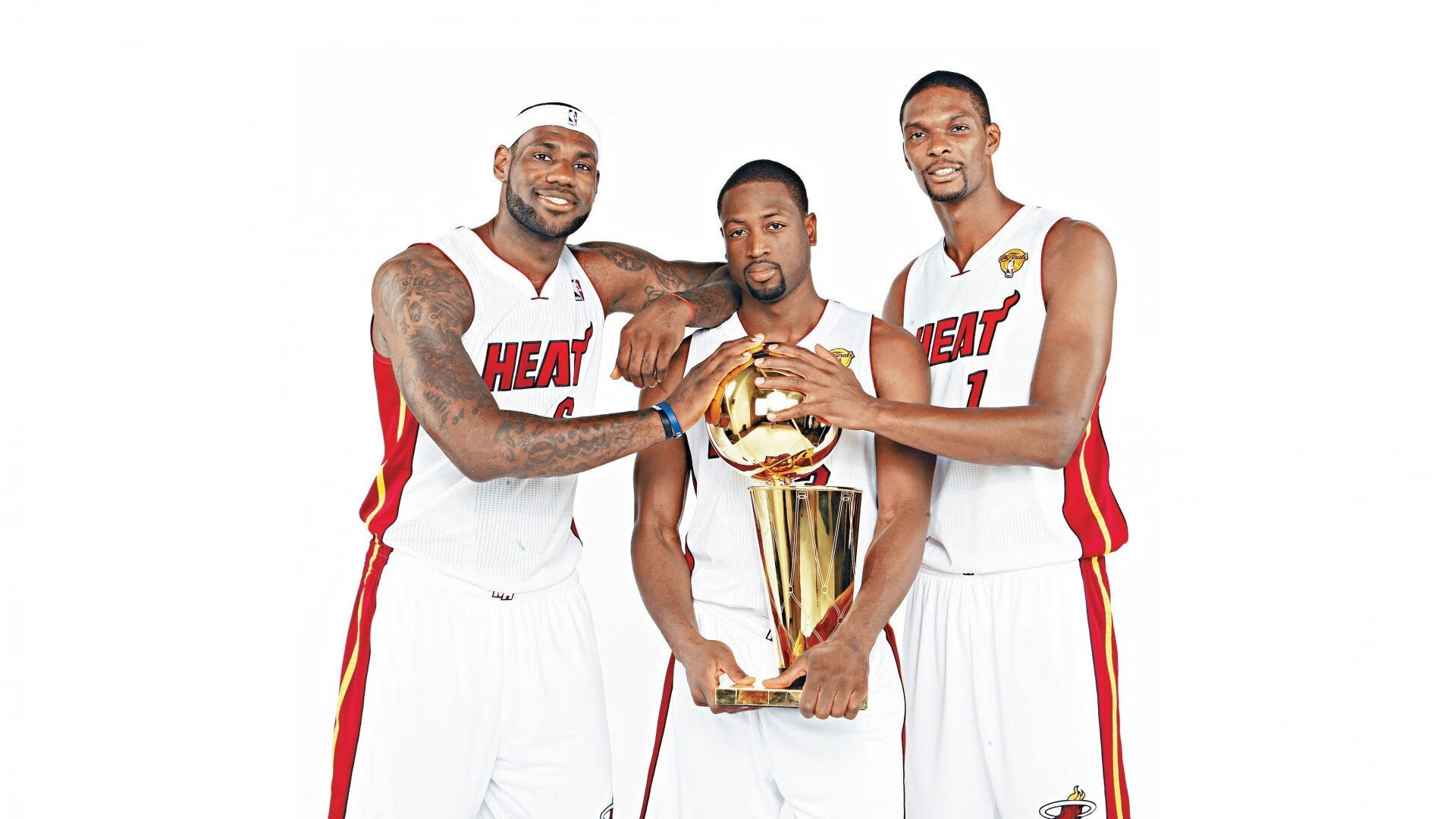 千里之外的对抗：国际赛事中NBA球员展现魅力，在nba的国际球员